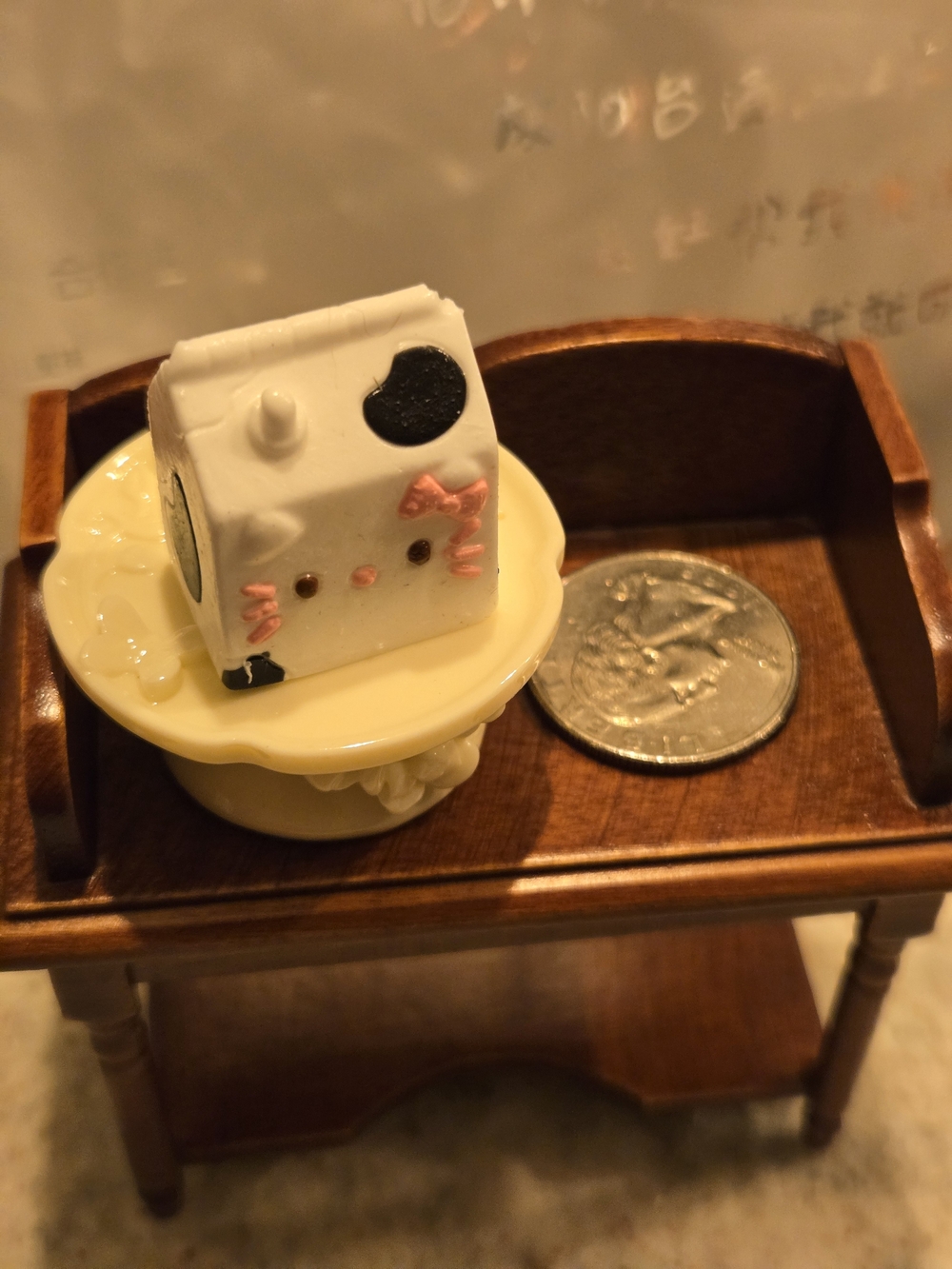Mini Squishy Hello Kitty - Picture 2 of 8